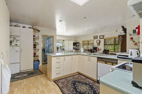 Photo of property in 2 King Edward Avenue, Papakura, 2110