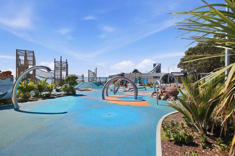 Photo of property in 5 Kawaroa Close, New Plymouth, 4310