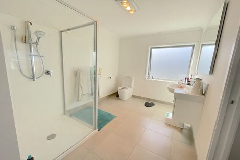 Photo of property in 17 Caldera Drive, Long Bay, Auckland, 0630
