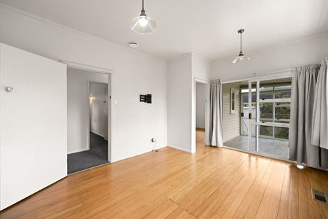 Photo of property in 17 Sillary Street, Hamilton East, Hamilton, 3216