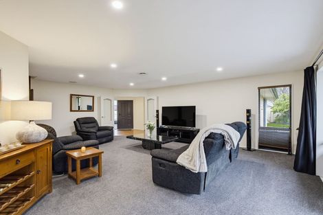 Photo of property in 13 Gainsborough Court, Rolleston, 7614