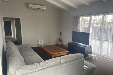 Photo of property in 1/124 Breezes Road, Avondale, Christchurch, 8061