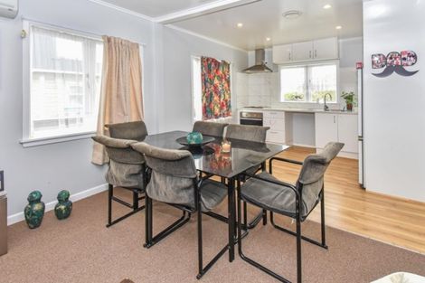 Photo of property in 1/52 Takanini Road, Takanini, 2112