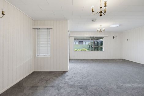 Photo of property in 2/508 Saint Aubyn, Hastings, 4122