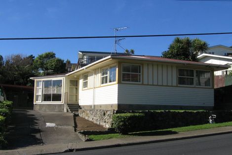 Photo of property in 79 Beazley Avenue, Paparangi, Wellington, 6037