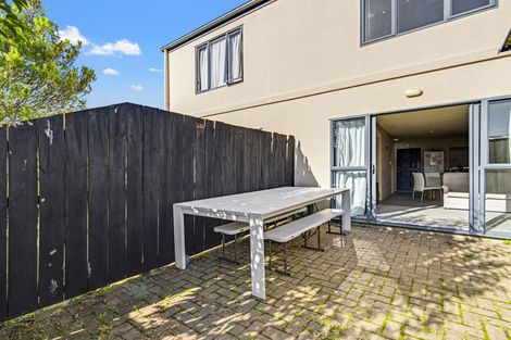 Photo of property in 42 Park Avenue, Papatoetoe, Auckland, 2025