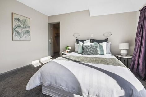 Photo of property in 2 Hatfield Place, Avonhead, Christchurch, 8042