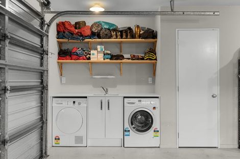 Photo of property in 8 Providence Place, Redwood, Christchurch, 8051