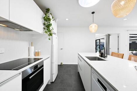 Photo of property in 1 Hebe Crescent, Papamoa Beach, Papamoa, 3118