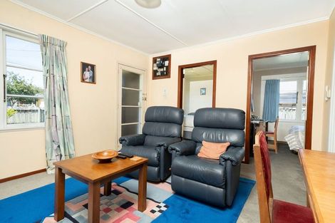 Photo of property in 63 Valley Road, Hikurangi, 0114