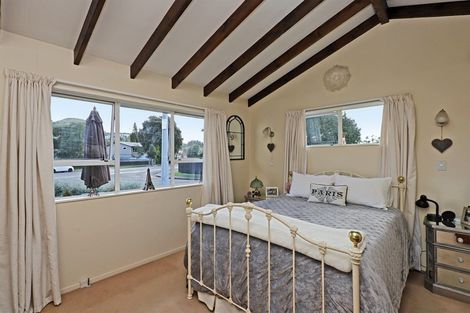 Photo of property in 75 Church Road, Taradale, Napier, 4112