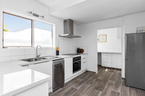 Photo of property in 2/6 Lindsay Street, Havelock North, 4130