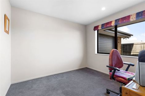 Photo of property in 5 Donovan Place, Aidanfield, Christchurch, 8025