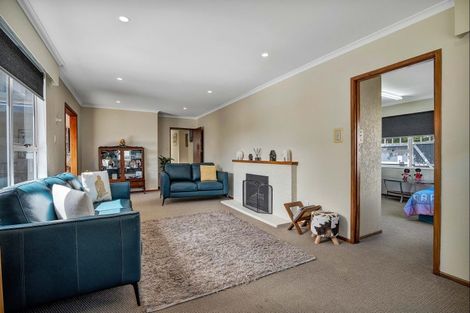 Photo of property in 377 Mangorei Road, Merrilands, New Plymouth, 4312