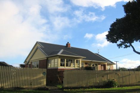 Photo of property in 75 Riverside Drive, Waiwhetu, Lower Hutt, 5010