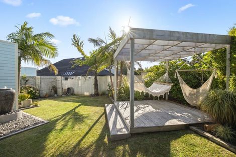 Photo of property in 34 Oceania Place, Mellons Bay, Auckland, 2014