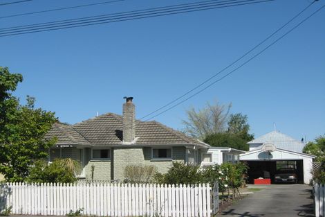 Photo of property in 207 Grimseys Road, Redwood, Christchurch, 8051