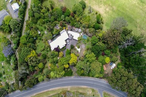 Photo of property in 1688 South Head Road, South Head, Helensville, 0874