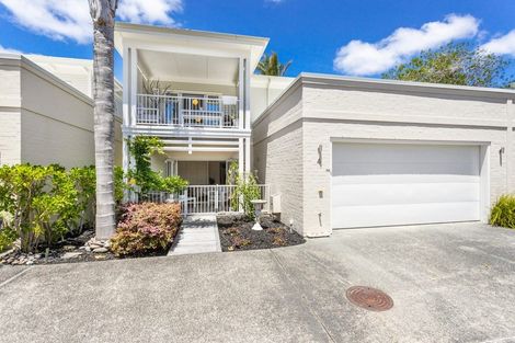 Photo of property in 4 Puriri Boulevard, Orewa, 0931