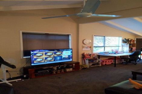 Photo of property in 6 Longwood Place, Forrest Hill, Auckland, 0620