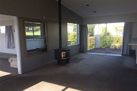 Photo of property in 83 Aberdeen Road, Castor Bay, Auckland, 0620