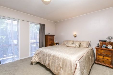 Photo of property in 13 Matuhi Rise, Henderson, Auckland, 0612