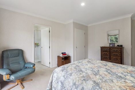 Photo of property in 25 Crown Hill, Paraparaumu, 5032