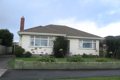 Photo of property in 11 Rangitira Avenue, Palmerston North, 4414