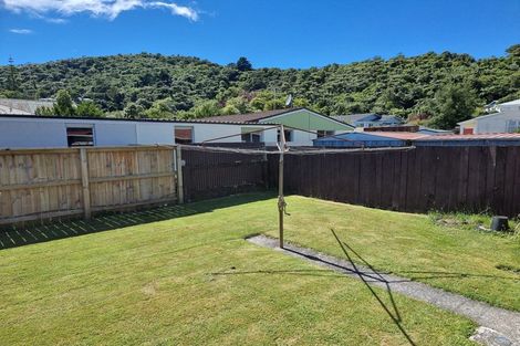 Photo of property in 17 Perotti Street, Greymouth, 7805