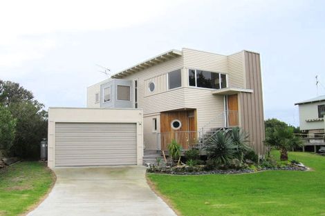 Photo of property in 19 Broadlands Drive, Omaha, 0986