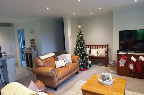 Photo of property in 16a Fernbrook Drive, Hurworth, New Plymouth, 4310