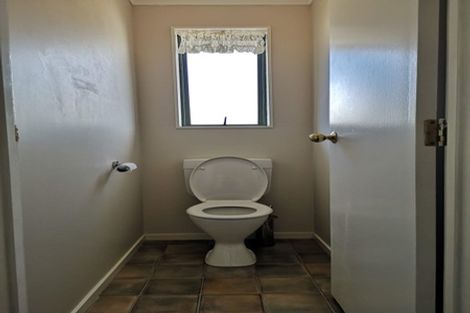 Photo of property in 25 Newfield Drive, Fairview Downs, Hamilton, 3214