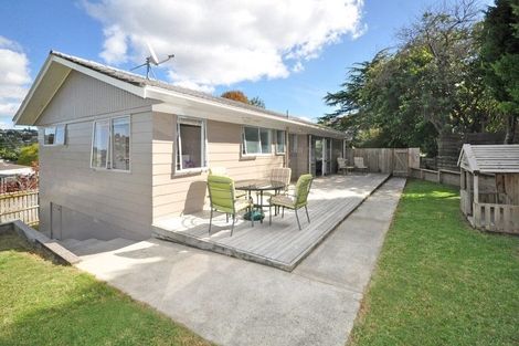 Photo of property in 13 Clensmore Place, Torbay, Auckland, 0630