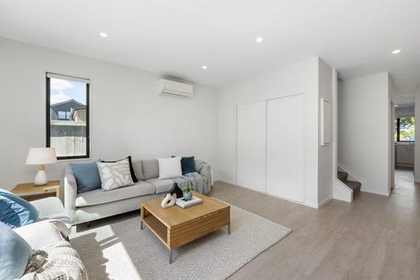 Photo of property in 8 Paraone Crescent, Takanini, 2112