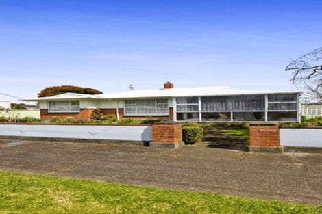 Photo of property in 75 Domett Street, Waitara, 4320