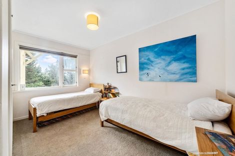 Photo of property in 120 Sutherland Road, Melrose, Wellington, 6023