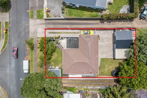 Photo of property in 17 Ashcroft Avenue, Mangere Bridge, Auckland, 2022