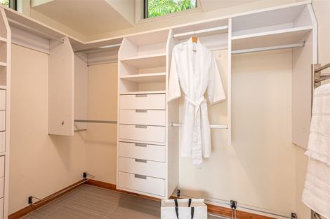 Photo of property in 25 Challenger Lane, Redcliffs, Christchurch, 8081