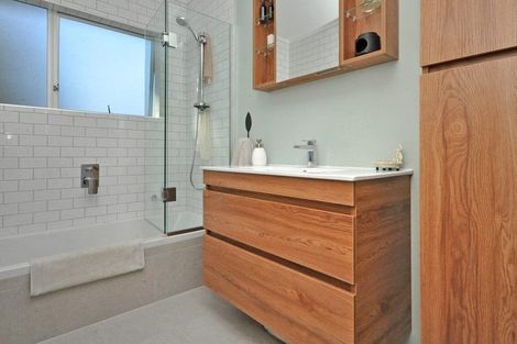 Photo of property in 79 Gledstane Road, Stanmore Bay, Whangaparaoa, 0932