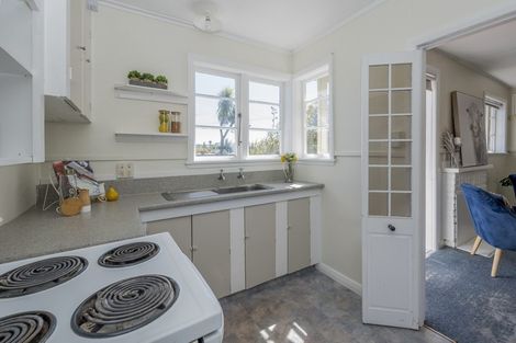 Photo of property in 2 Chaffey Street, Foxton Beach, Foxton, 4815