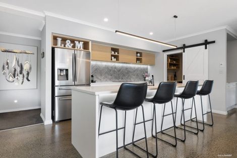 Photo of property in 16 Boocock Crescent, Orewa, 0931