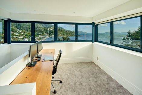 Photo of property in 21 Dillon Street, Lowry Bay, Lower Hutt, 5013