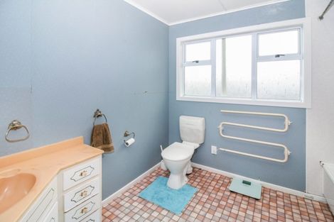 Photo of property in 22 Penrith Street, Westown, New Plymouth, 4310