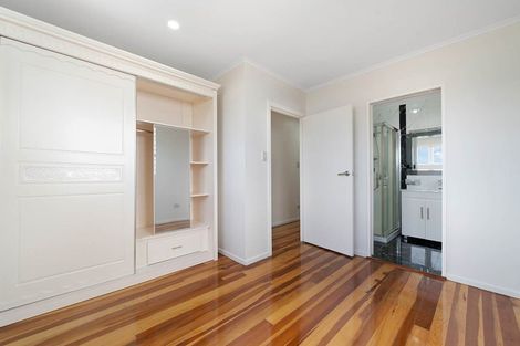 Photo of property in 17 Kohinoor Avenue, Mangere, Auckland, 2022