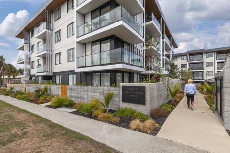 Photo of property in 201/8a Lake Pupuke Drive, Takapuna, Auckland, 0622