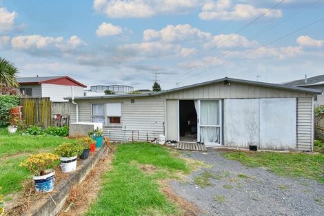Photo of property in 27 Takanini Road, Takanini, 2112