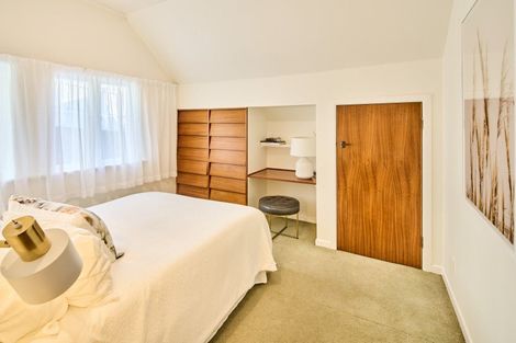 Photo of property in 338 Oriental Parade, Oriental Bay, Wellington, 6011