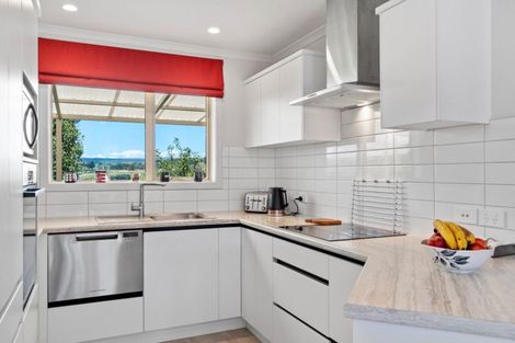 Photo of property in Waterview Estate, 18/4 Greystone Place, Omokoroa, 3114