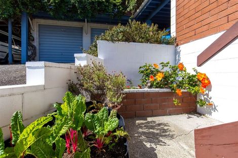 Photo of property in 103b Milton Terrace, Picton, 7220