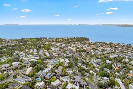 Photo of property in 7 Parr Terrace, Castor Bay, Auckland, 0620